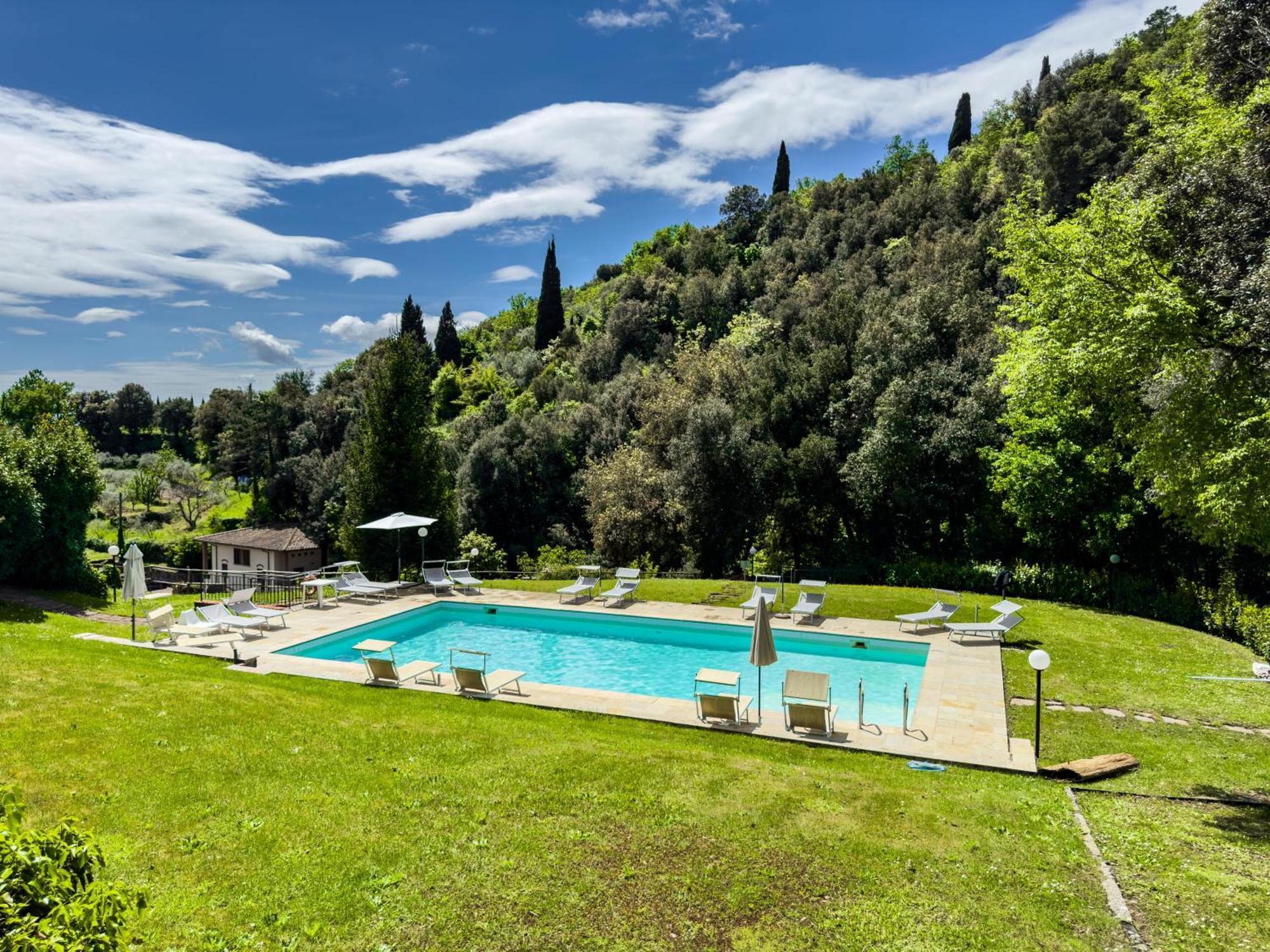 La Ferriera Exclusive Resort - Pool & Waterfall ローロ・チュッフェンナ エクステリア 写真