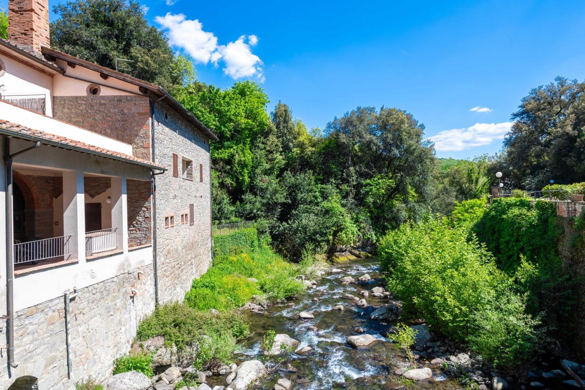 La Ferriera Exclusive Resort - Pool & Waterfall ローロ・チュッフェンナ エクステリア 写真