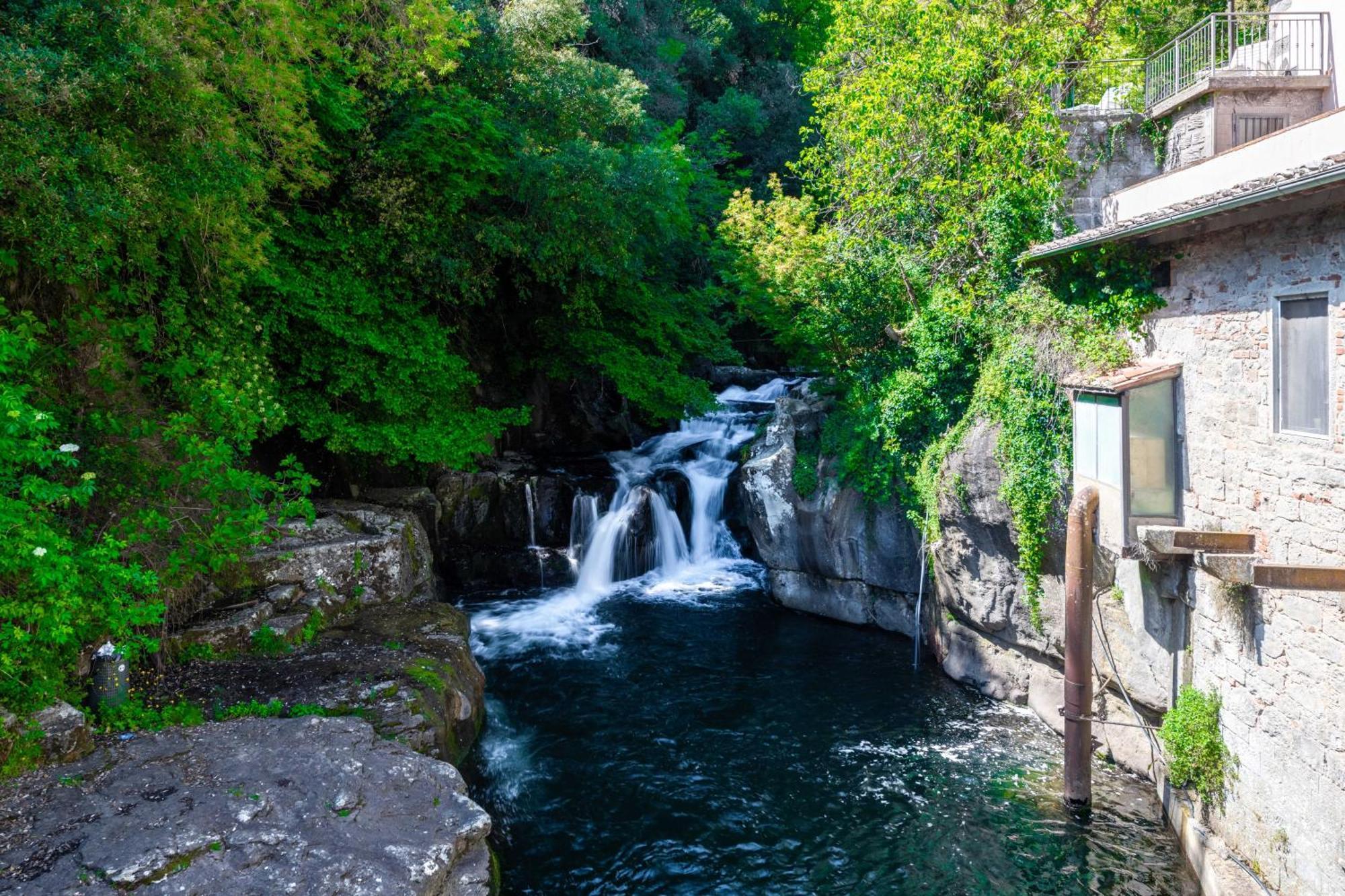 La Ferriera Exclusive Resort - Pool & Waterfall ローロ・チュッフェンナ エクステリア 写真
