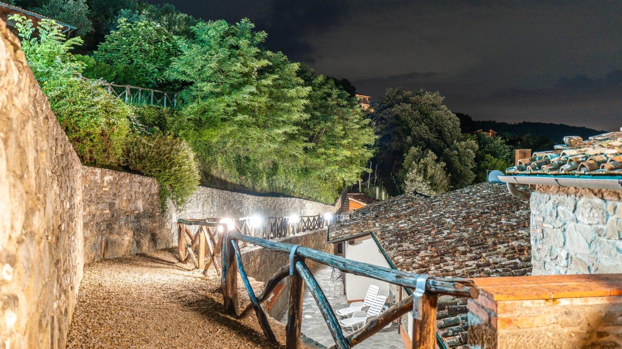 La Ferriera Exclusive Resort - Pool & Waterfall ローロ・チュッフェンナ エクステリア 写真